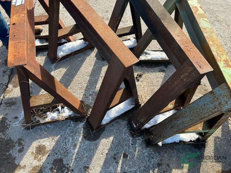 (4)-steel-saw-horses-image-4