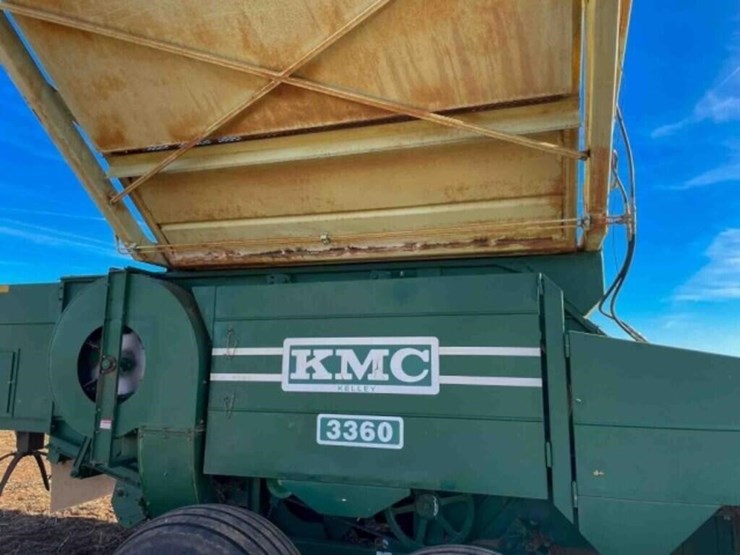 kmc-3360-peanut-harvester-image-8