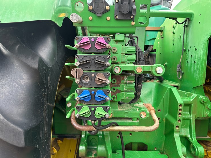 2013-john-deere-9560r-image-31