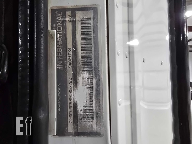 2005-international-9400-image-29