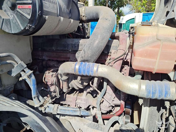 2020-mack-anthem-t/a-wet-kit-day-cab-truck-tractor-image-10