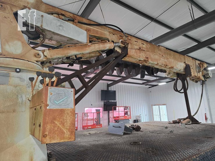 1998-international-4700-image-15