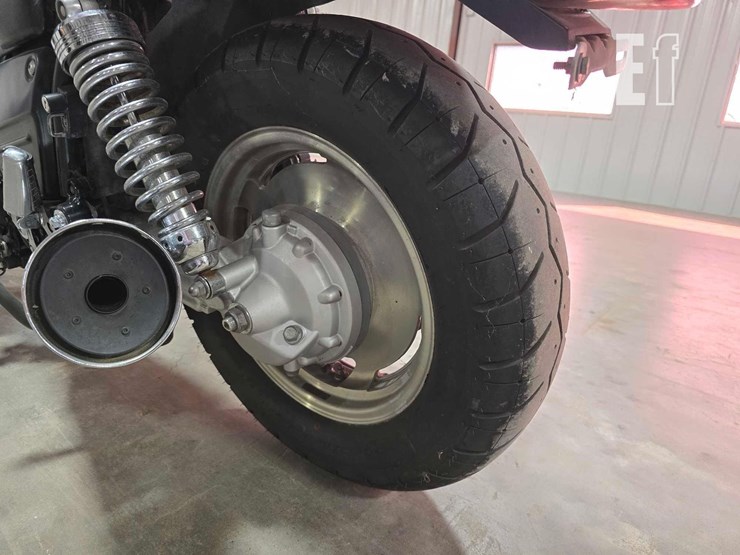 2001-yamaha-xt225-image-18