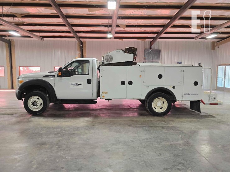 2015-ford-f550-image-5