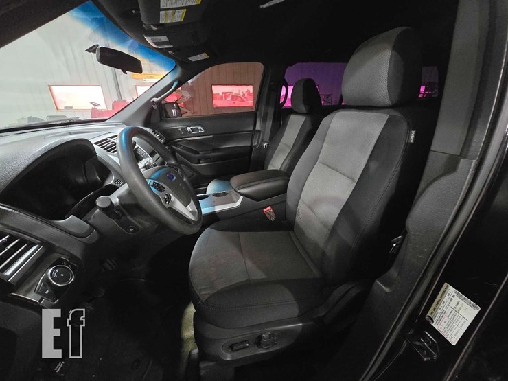 2014-ford-explorer-image-9