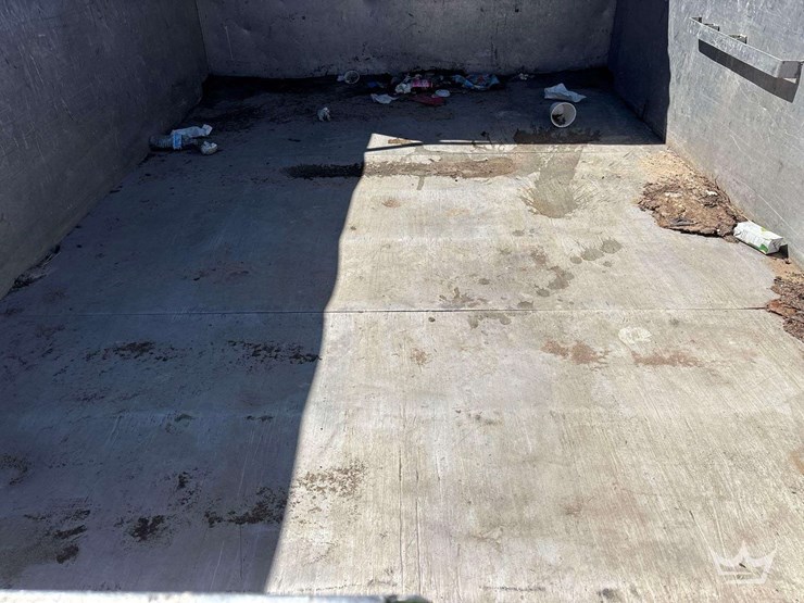 2006-isuzu-npr-image-18