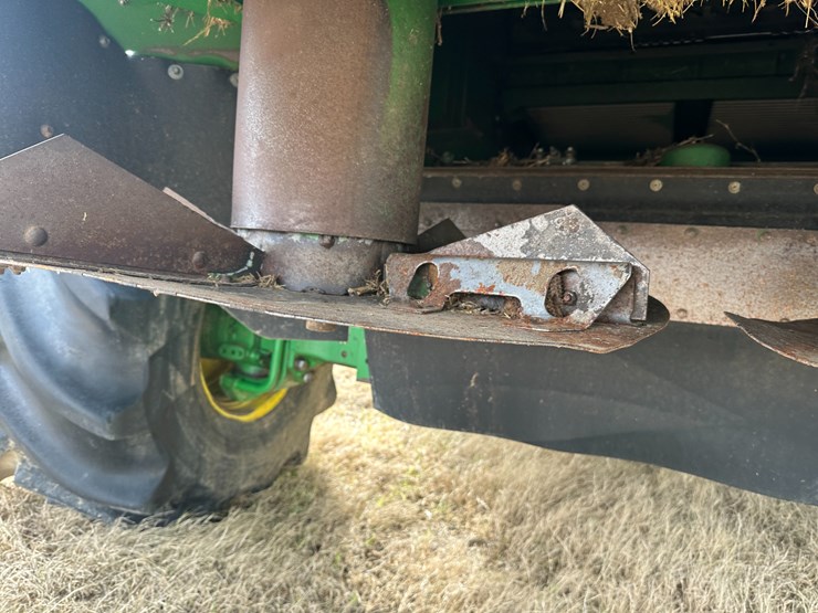 #38409-•-2014-john-deere-s680s-prwd-combine-image-35