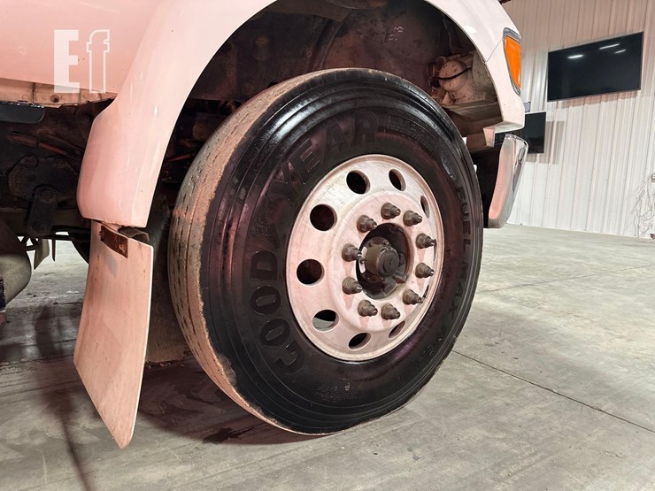 2015-ford-f750-image-37