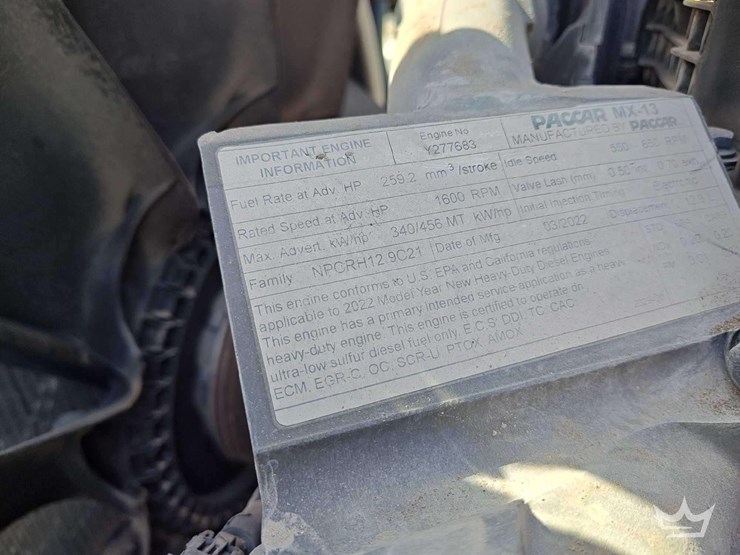 2023-peterbilt-567-t/a-wet-kit-day-cab-truck-tractor-image-13