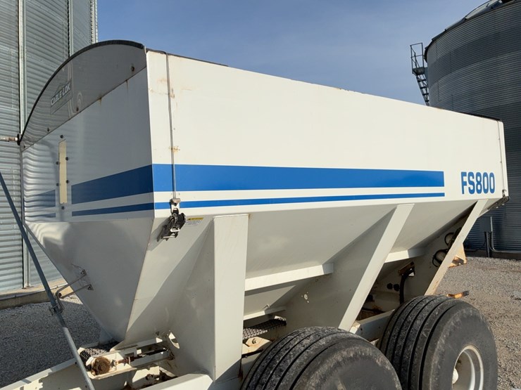 loftness-fs800-fertilizer-spreader-image-14