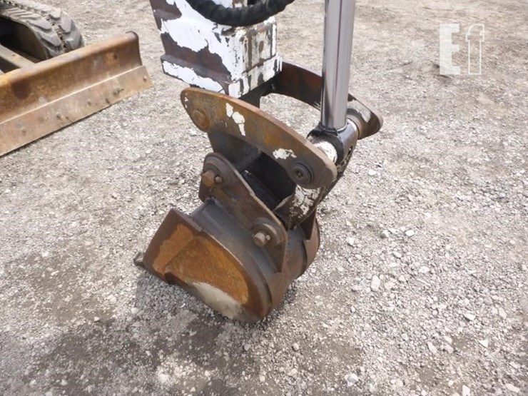 2001-bobcat-331e-image-16