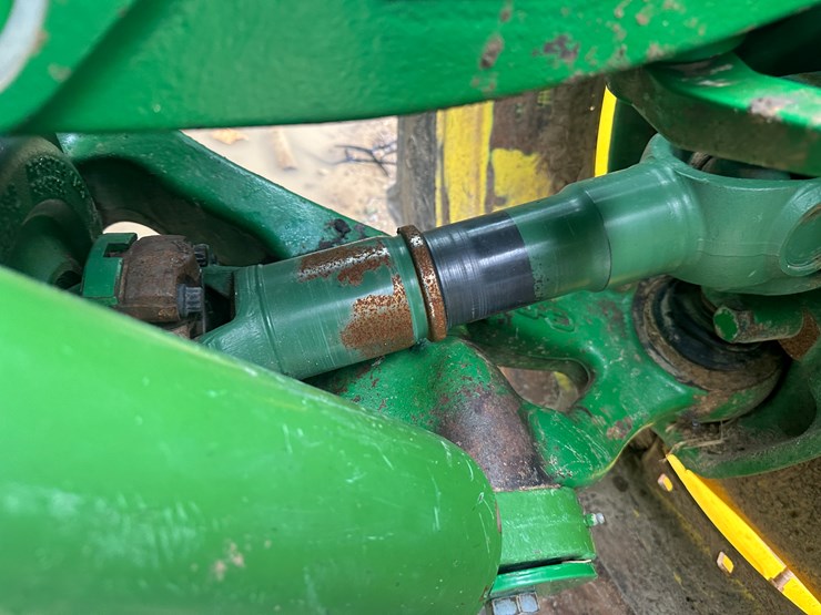 2010-john-deere-8345r-image-17
