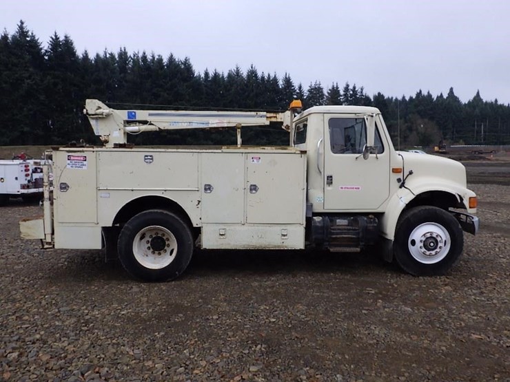 1991-international-4700-image-3