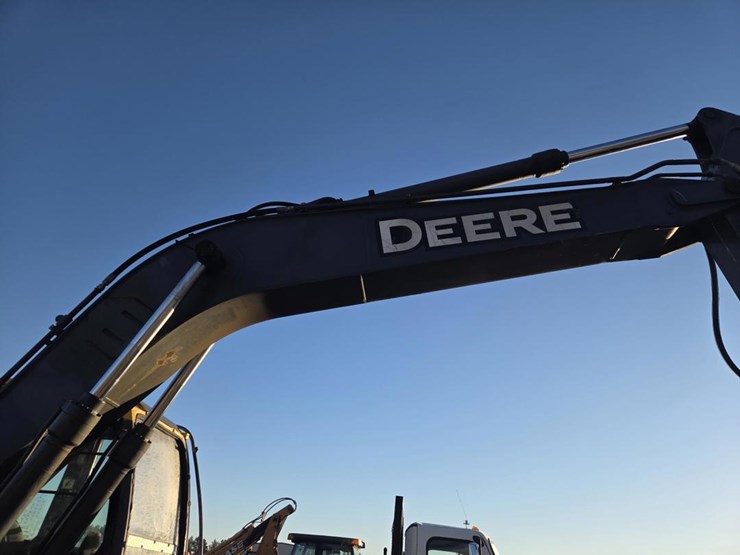 2012-deere-160d-lc-image-20