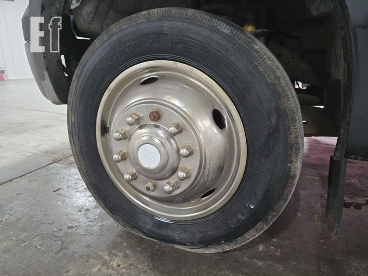 2006-ford-f550-image-21