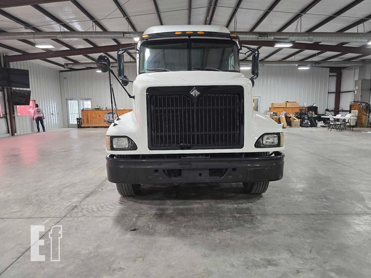 2005-international-9400-image-7