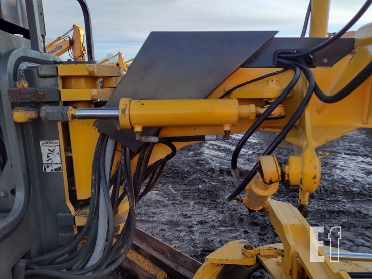 2004-volvo-g86-image-27