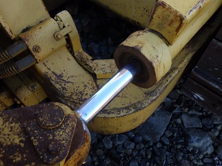 caterpillar-d3c-image-16