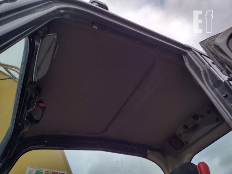 2019-kobelco-sk140sr-lc-5-image-15