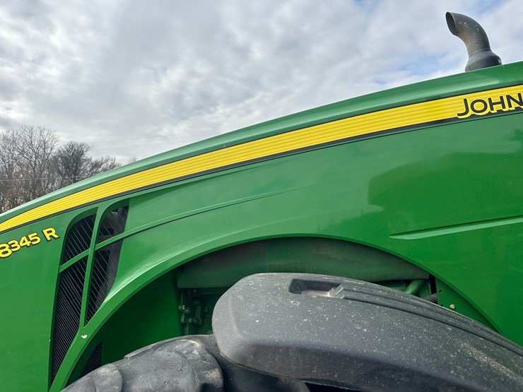 2010-john-deere-8345r-image-37