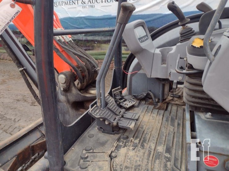 2019-kubota-u55-4-image-12