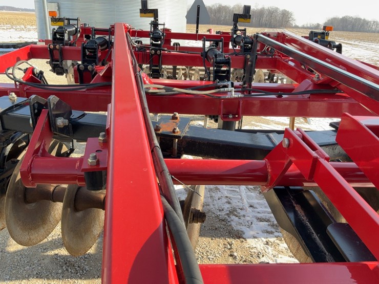 case-ih-870-ecolo-tiger-disc-ripper-image-50