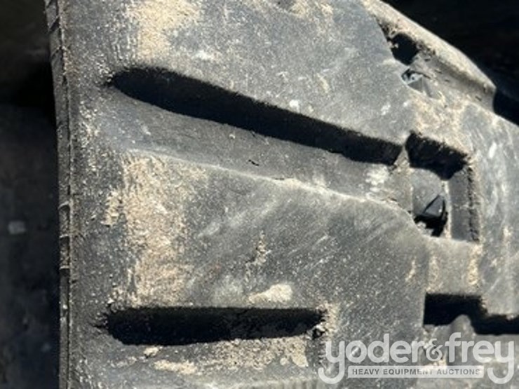 2022-bobcat-t740-image-7