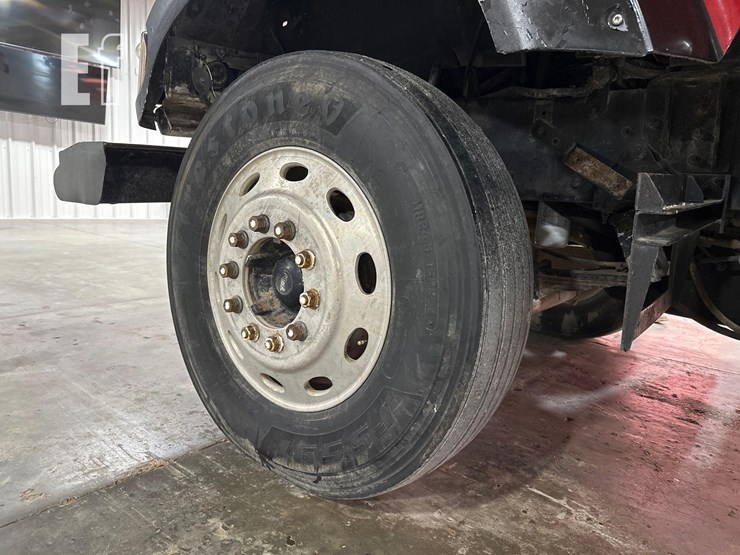 2012-mack-granite-gu713-image-29