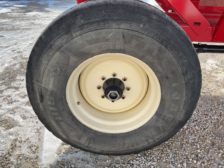 j&m-555-gravity-wagon-image-35