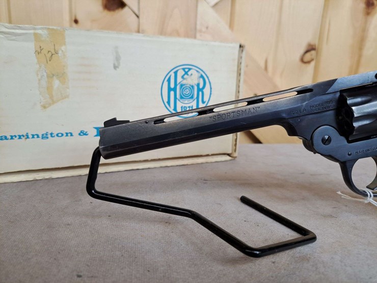 harrington-&-richardson-model-999-sportsman-.22-lr-da-revolver-image-5