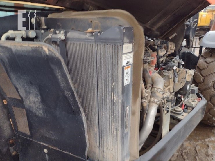 2016-jlg-1255-image-29