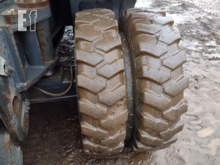 2005-gradall-xl3300-image-20