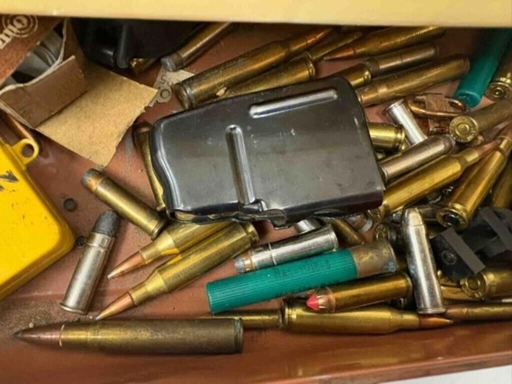 assort.-of-bullets---gun-parts-etc.-image-4