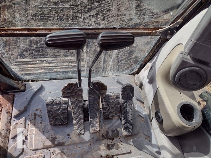 2010-caterpillar-312d-image-11