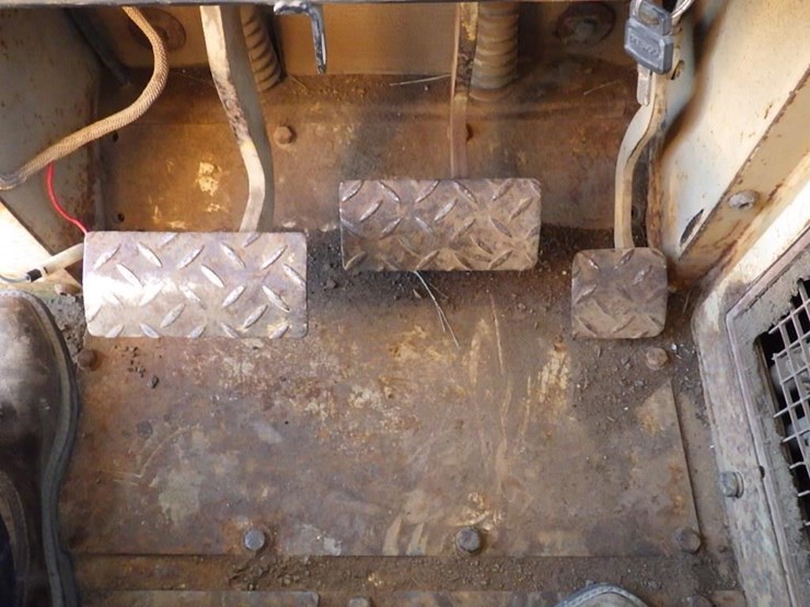 caterpillar-d3c-image-21