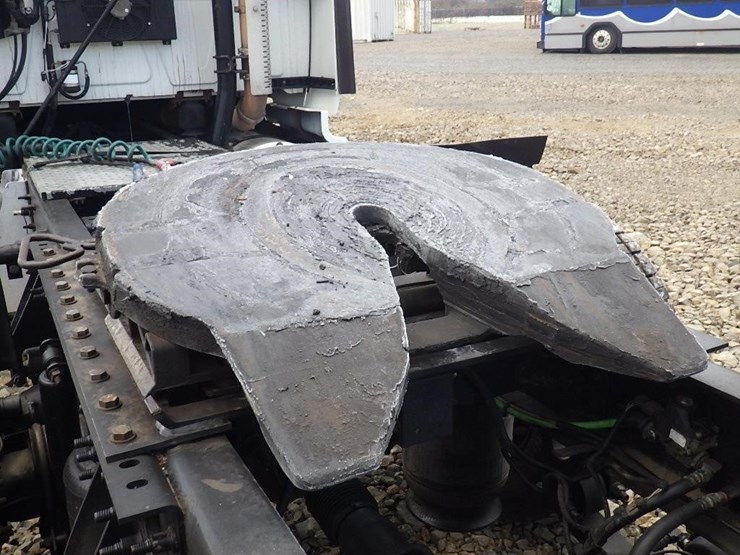 2016-international-prostar-image-10