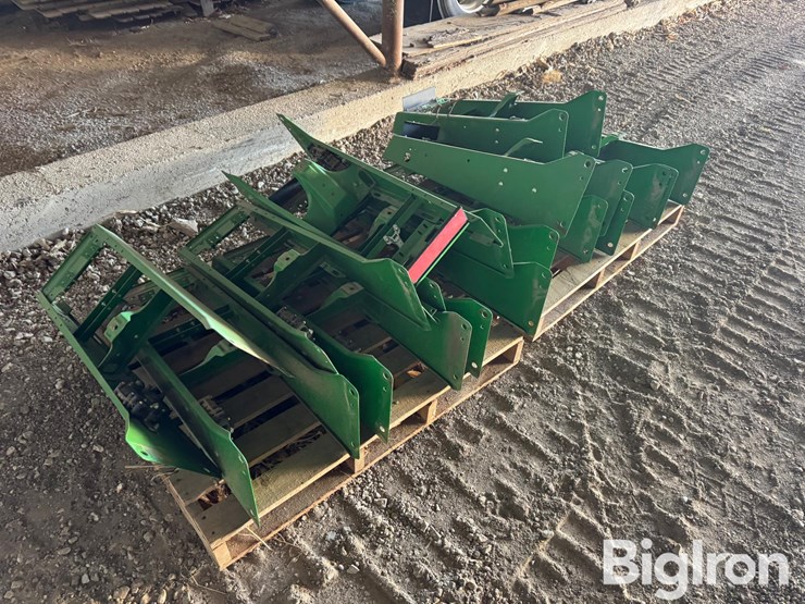 john-deere-max-emerge-planter-unit-frames-image-6