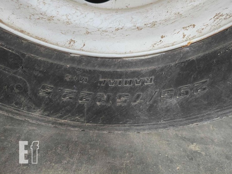 2004-international-durastar-4300-image-35