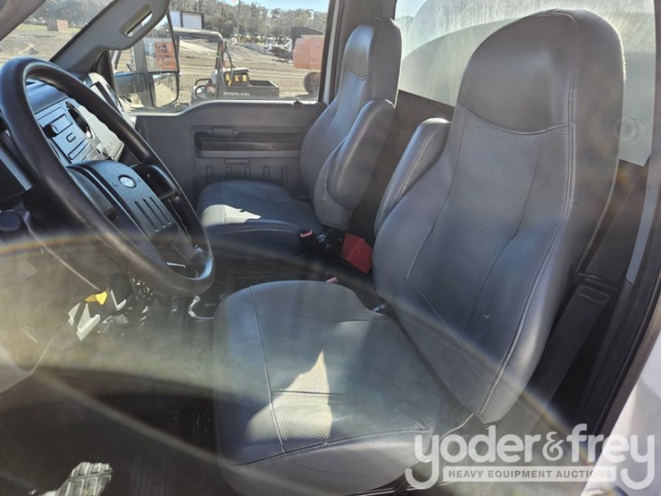 2019-ford-f750-image-24