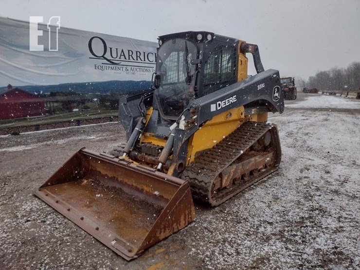 2021-deere-331g-image-37