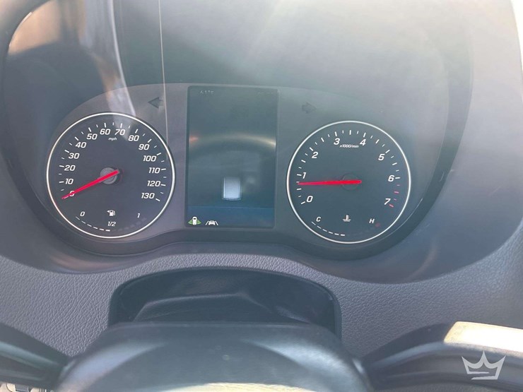 2022-mercedes-benz-sprinter-1500-image-12