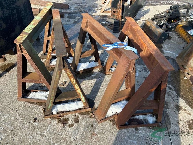 (4)-steel-saw-horses-image-1