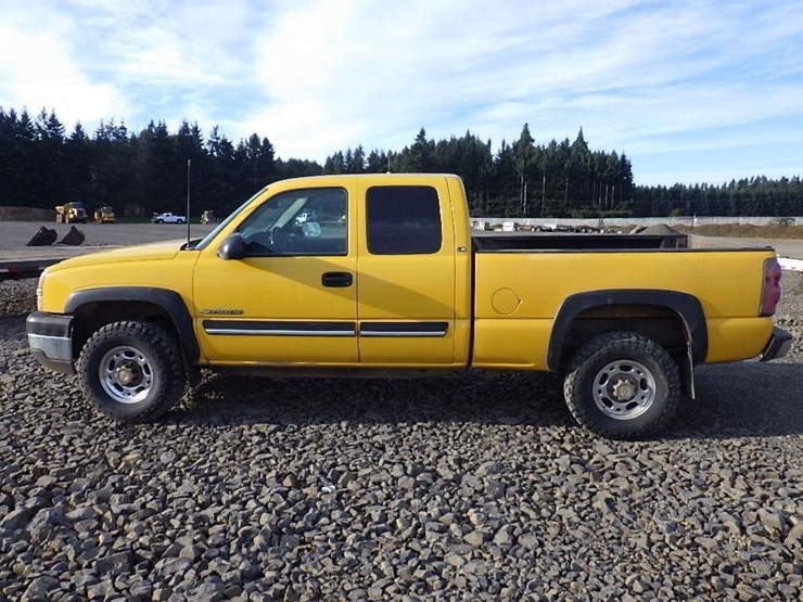 2004-chevrolet-2500-image-8