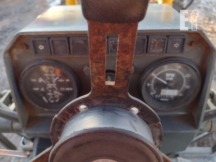 2004-volvo-g86-image-7