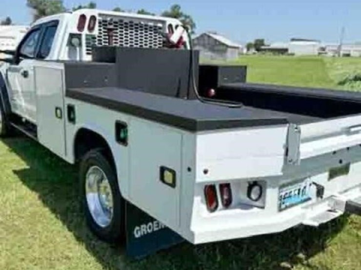 2022-ford-f550-xlt-image-9