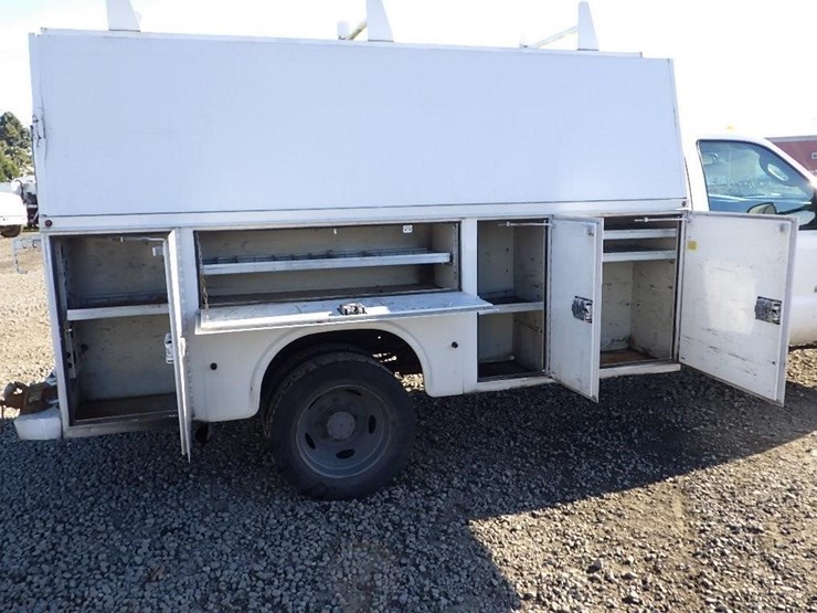 2004-ford-f550-image-8