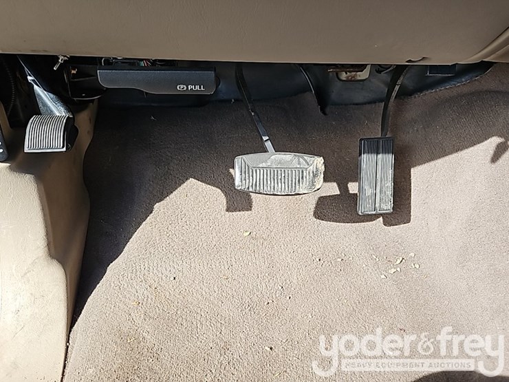 2004-ford-excursion-limited-image-28