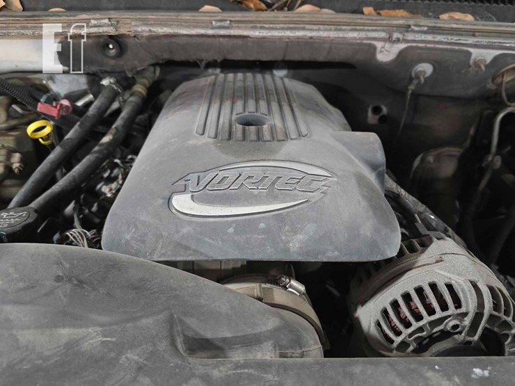 2006-chevrolet-tahoe-image-18