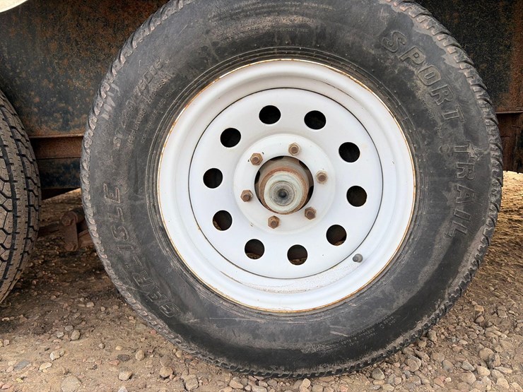 2012-carry-on-enclosed-trailer-image-10