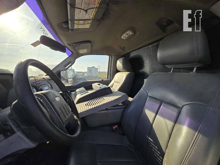 2012-ford-f550-image-9